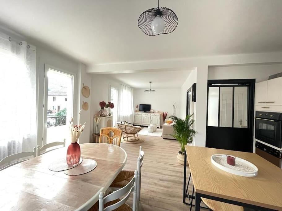 Superbe Appartement Avec Salle De Jeux Vaux-lès-Saint-Claude Eksteriør billede